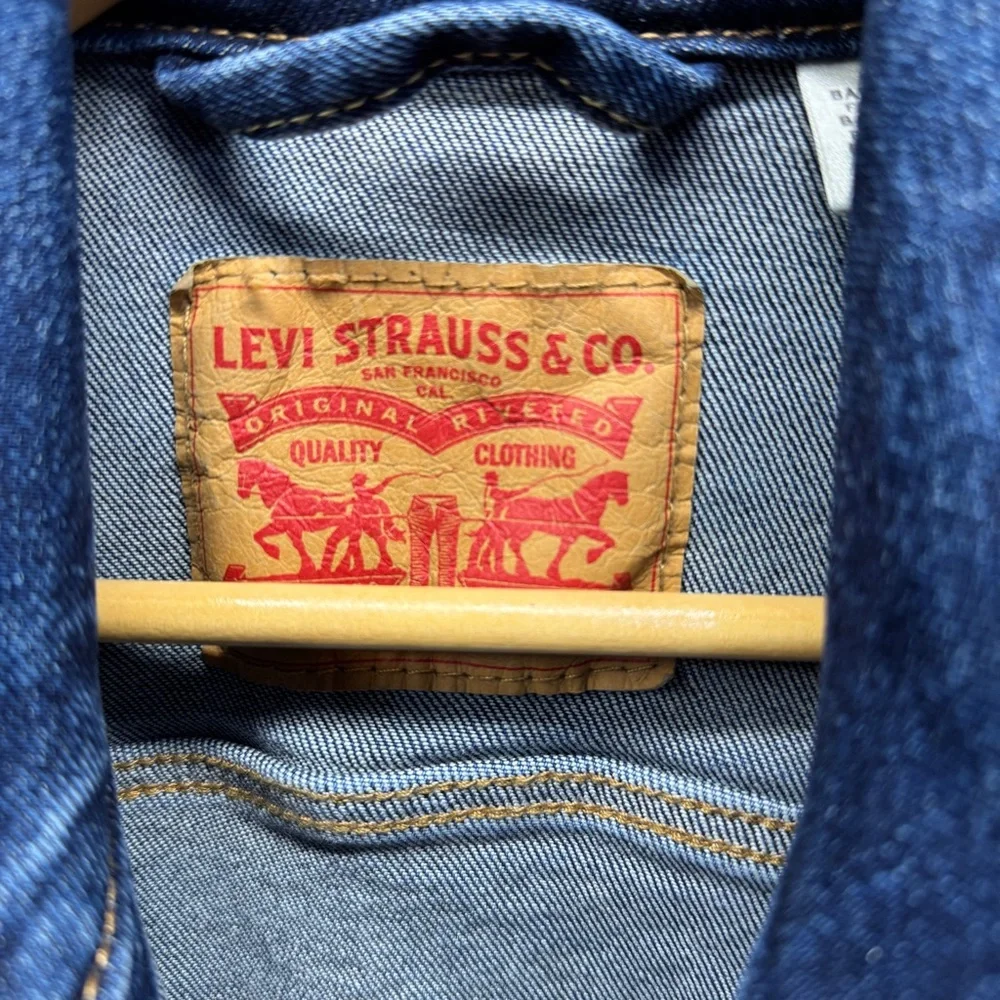 Levi’s Denim Jean Jacket Size Small - Picture 3 of 4